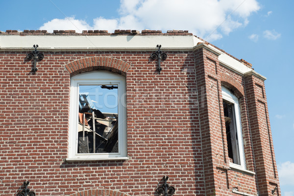 Beschädigt Haus Feuer defekt Fenster Gefahr Stock foto © ivonnewierink