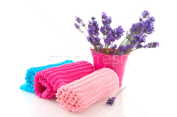 Gerollt Handtücher Lavendel farbenreich rosa Eimer Stock foto © ivonnewierink
