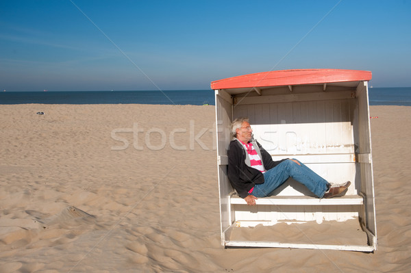 Adormecido calma praia idoso homem natureza Foto stock © ivonnewierink