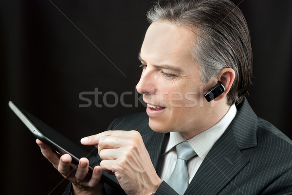 Geschäftsmann tragen Headset Tablet Mann Stock foto © jackethead