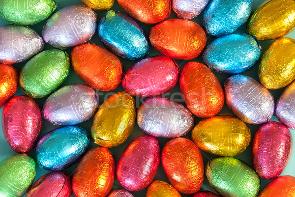 Színes húsvéti tojás közelkép köteg csokoládé húsvéti tojások Stock fotó © jackethead