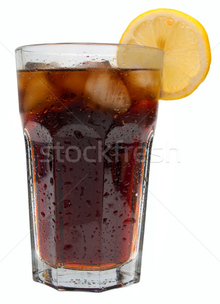 Cola bea sticlă gheaţă lămâie izolat Imagine de stoc © jamdesign