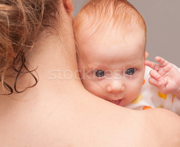 Stock foto: Mutter · halten · neu · geboren · Baby · hinter · Frau