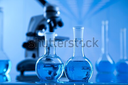 Laboratório artigos de vidro equipamento experimental planta médico Foto stock © JanPietruszka