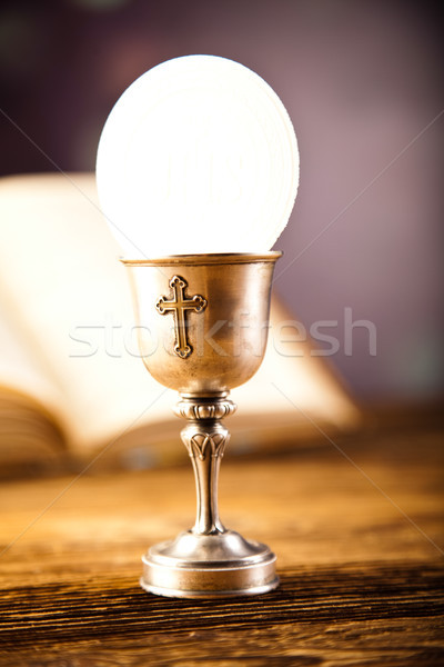 Prima impartasanie luminos carte Isus Biblie porumb Imagine de stoc © JanPietruszka