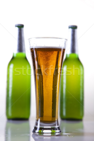 Piwa jasne wibrujący alkoholu strony tabeli Zdjęcia stock © JanPietruszka