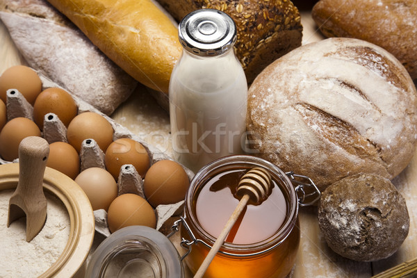 Hagyományos vidéki étel kenyér háttér tojások Stock fotó © JanPietruszka