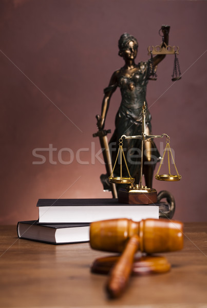 Foto d'archivio: Giustizia · legge · studio · legno · martello · bianco
