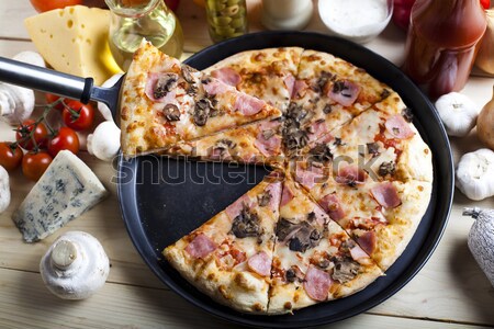Italiano pizza saboroso naturalismo comida folha Foto stock © JanPietruszka