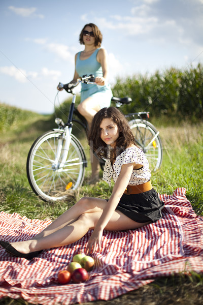 女孩 夏天 空閒時間 女孩 樹 快樂 商業照片 © JanPietruszka