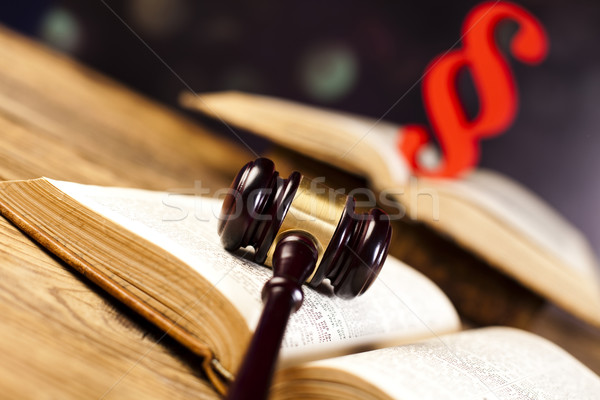 [[stock_photo]]: Bois · marteau · paragraphe · bois · justice · avocat