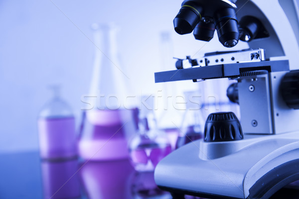 [[stock_photo]]: Microscope · médicaux · laboratoire · recherche · expérience · éducation