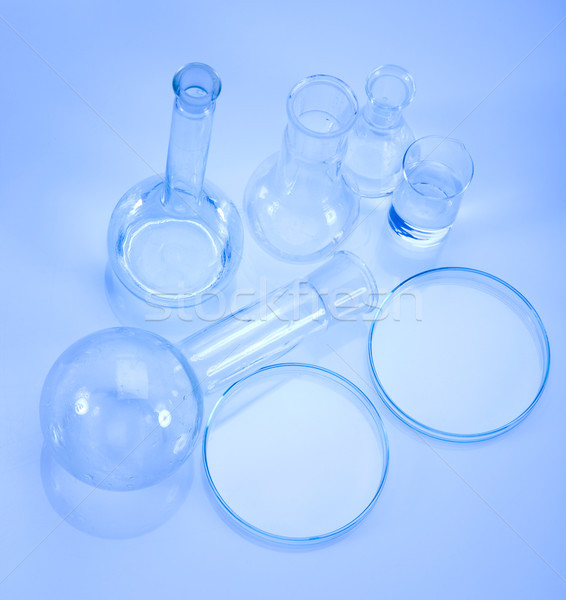 Laboratório artigos de vidro equipamento experimental planta médico Foto stock © JanPietruszka