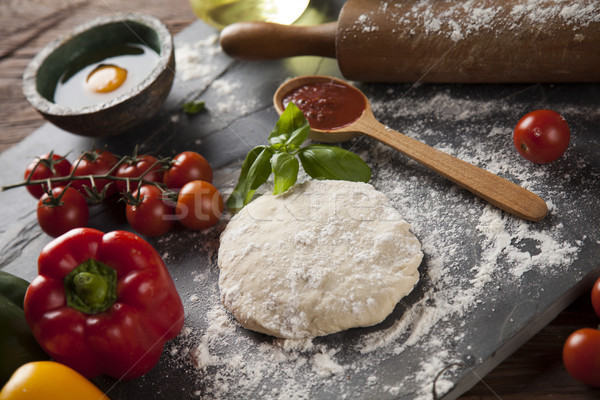 Foto stock: Pizza · molho · de · tomate · fresco · saboroso · caseiro · preparação