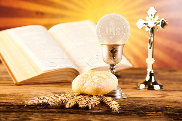 Comunhão brilhante livro jesus igreja Foto stock © JanPietruszka