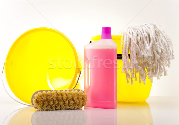 Casă curăţenie produs muncă acasă sticlă Imagine de stoc © JanPietruszka