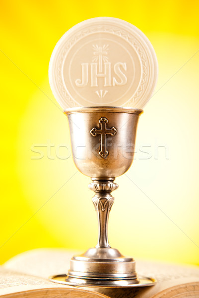 [[stock_photo]]: Communion · pain · vin · lumineuses · livre