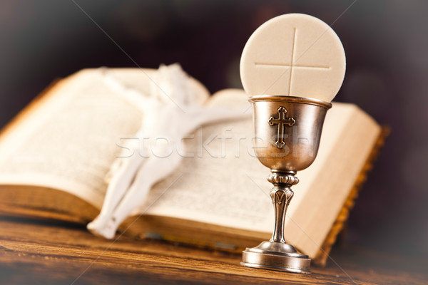 Szent úrvacsora kenyér bor fényes könyv Stock fotó © JanPietruszka