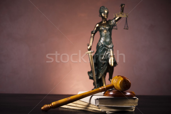 Foto stock: Balança · justiça · lei · estúdio · mulher · céu