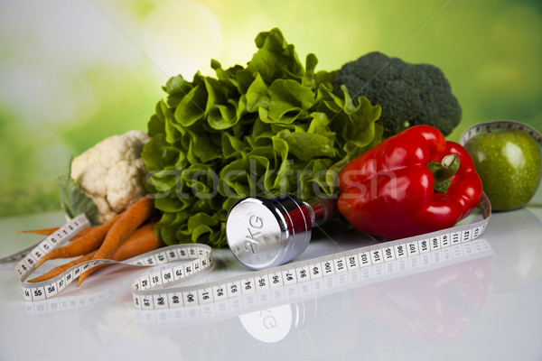 Fitnessz felszerlés egészséges étel zöldség gyümölcsök sport Stock fotó © JanPietruszka