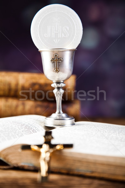 Heilig communie brood wijn heldere boek Stockfoto © JanPietruszka