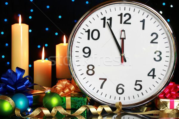 Fünf Minuten Mitternacht Uhr Weihnachten Kerzen Stock foto © jarenwicklund