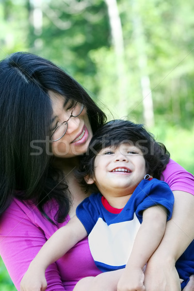 Asian matka syn niepełnosprawnych odkryty Zdjęcia stock © jarenwicklund