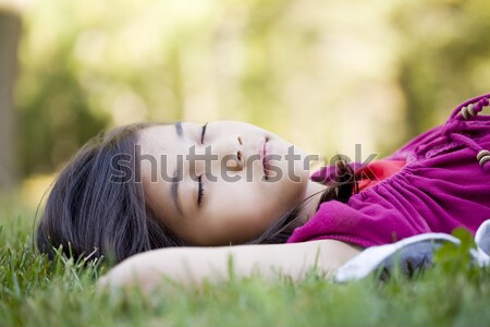 Dziewczynka trawy trawnik snem widoku Zdjęcia stock © jarenwicklund