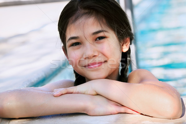 Kleines Mädchen Pool genießen Schwimmbad Wasser Spaß Stock foto © jarenwicklund