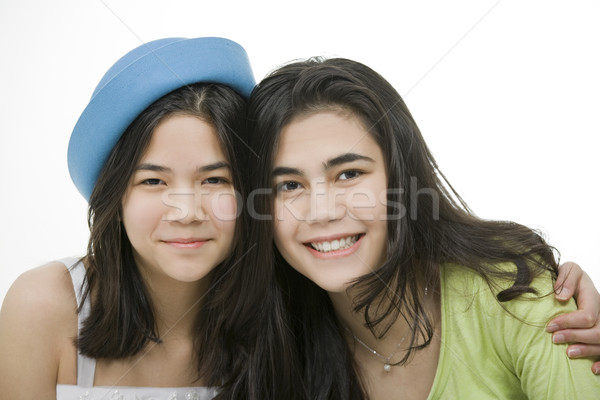 Foto stock: Dos · adolescente · ninas · sonriendo · junto