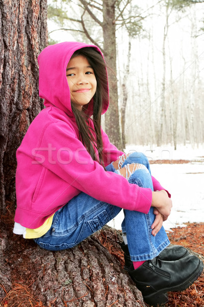 [[stock_photo]]: Enfant · séance · arbre · hiver · fille · heureux