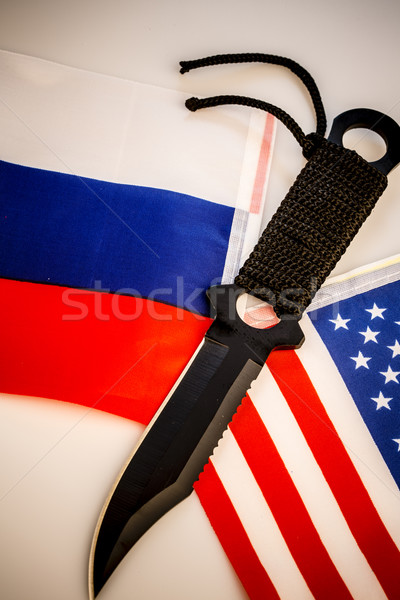 SUA Rusia steaguri cuţit conflict Statele Unite Imagine de stoc © jarin13