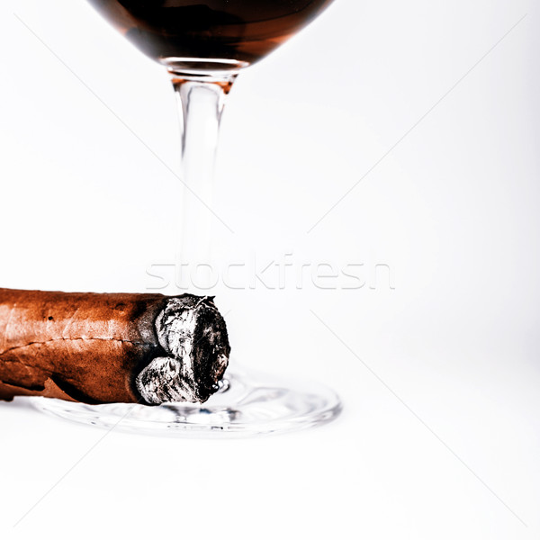 Hermosa coñac cubano cigarro blanco ron Foto stock © jarin13