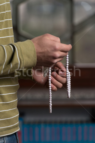 Gebed rozenkrans jonge moslim man Stockfoto © Jasminko