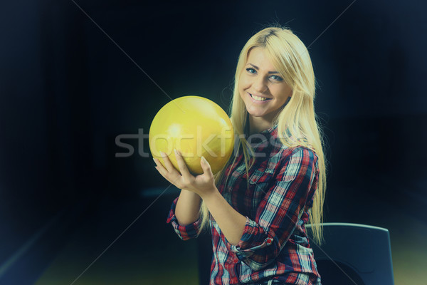 Mujeres bola de bolos diversión femenino sonriendo Foto stock © Jasminko