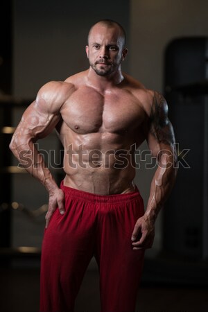 Bodybuilder fronte tunnel uomo sport Foto d'archivio © Jasminko