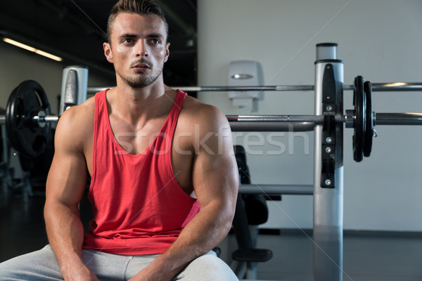 Sportlich Mann ruhend Fitnessstudio Mode Porträt Stock foto © Jasminko