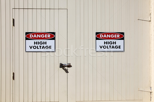 Stockfoto: Hoogspanning · borden · deuren · elektriciteit · faciliteit