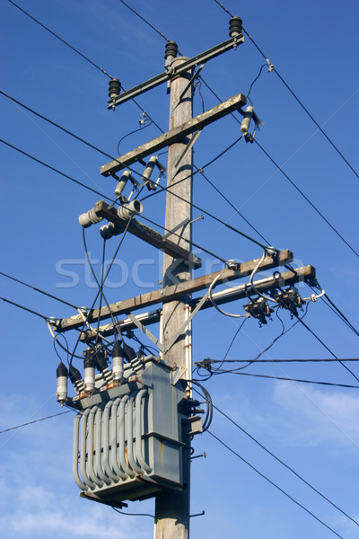 Transformador pólo distribuição poder linha energia Foto stock © jeayesy
