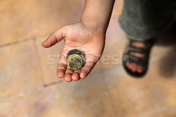 Zseb pénz fiatal srác tart ausztrál érmék Stock fotó © jeayesy