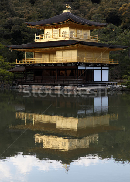 Kiotó Japán híres arany templom eredeti Stock fotó © jeayesy