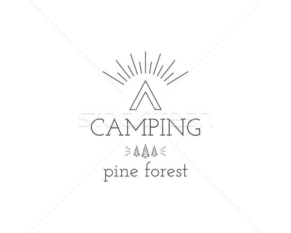 Epocă munte expeditie camping insignă în aer liber Imagine de stoc © JeksonGraphics