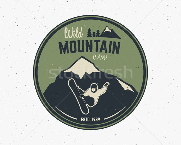 Montana camping vintage explorador etiqueta aire libre Foto stock © JeksonGraphics