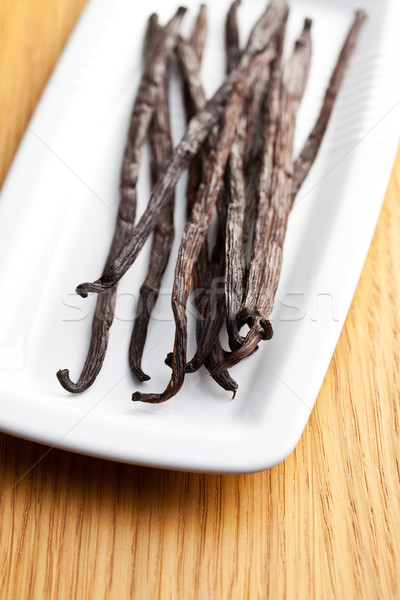 Vanilie masa de bucatarie plantă gătit proaspăt condiment Imagine de stoc © jirkaejc