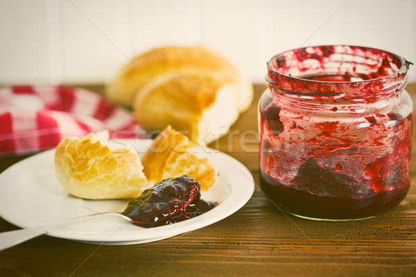 Gyümölcsös lekvár kanál étel üveg piros Stock fotó © jirkaejc