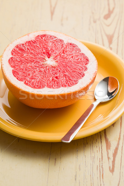 Geschnitten rot Grapefruit Küchentisch Farbe Haut Stock foto © jirkaejc
