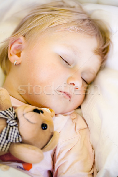 Uyku çocuk oyuncak ayı fotoğraf atış aile Stok fotoğraf © jirkaejc