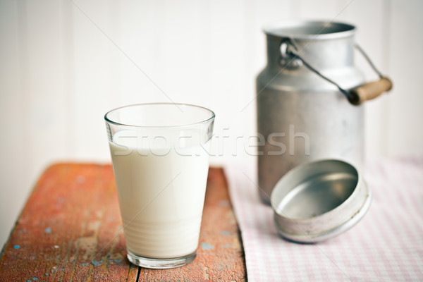 Latte vetro vecchio tavolo in legno alimentare salute Foto d'archivio © jirkaejc