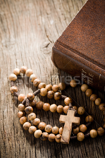 Stockfoto: Houten · rozenkrans · bijbel · boek · bidden · antieke