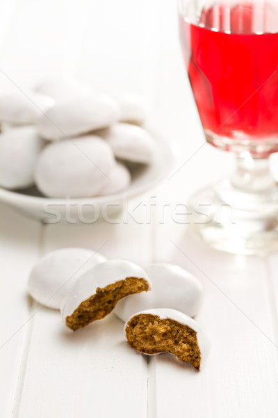 Cukormáz mézeskalács fehér fa asztal étel tea Stock fotó © jirkaejc